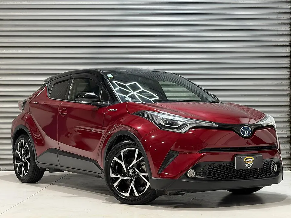 Red & Black 2017 Toyota C-hr G Limited Two tone — photo 5