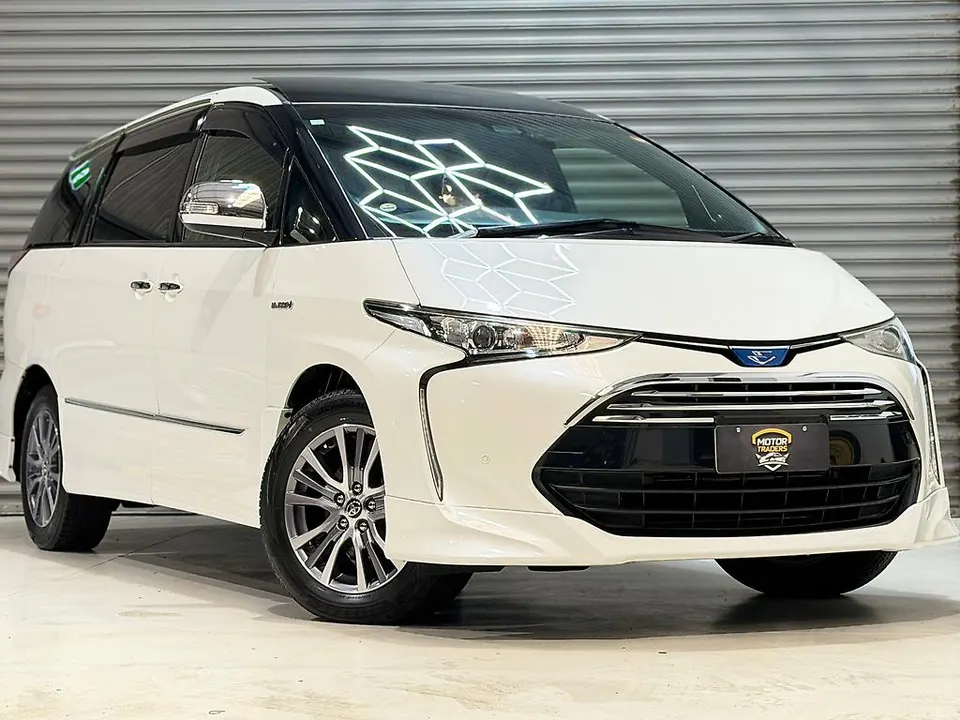 White 2017 Toyota Estima Hybrid | Aeras Premium | Moon Roof for sale at Motor Traders, Wiri