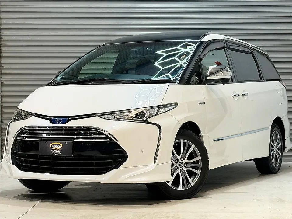 White 2017 Toyota Estima Hybrid | Aeras Premium | Moon Roof — photo 2