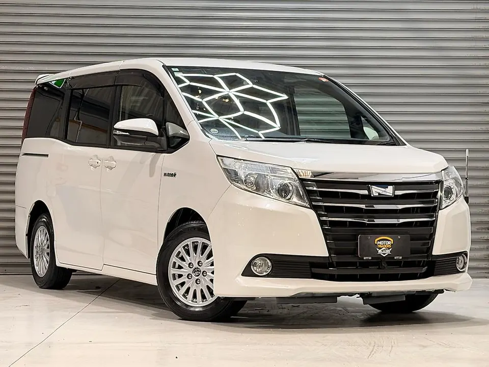 White 2014 Toyota Noah Hybrid X | 7- Seater for sale at Motor Traders, Wiri