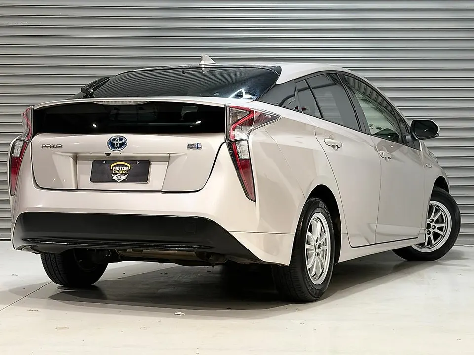 2017 Toyota Prius — photo 9
