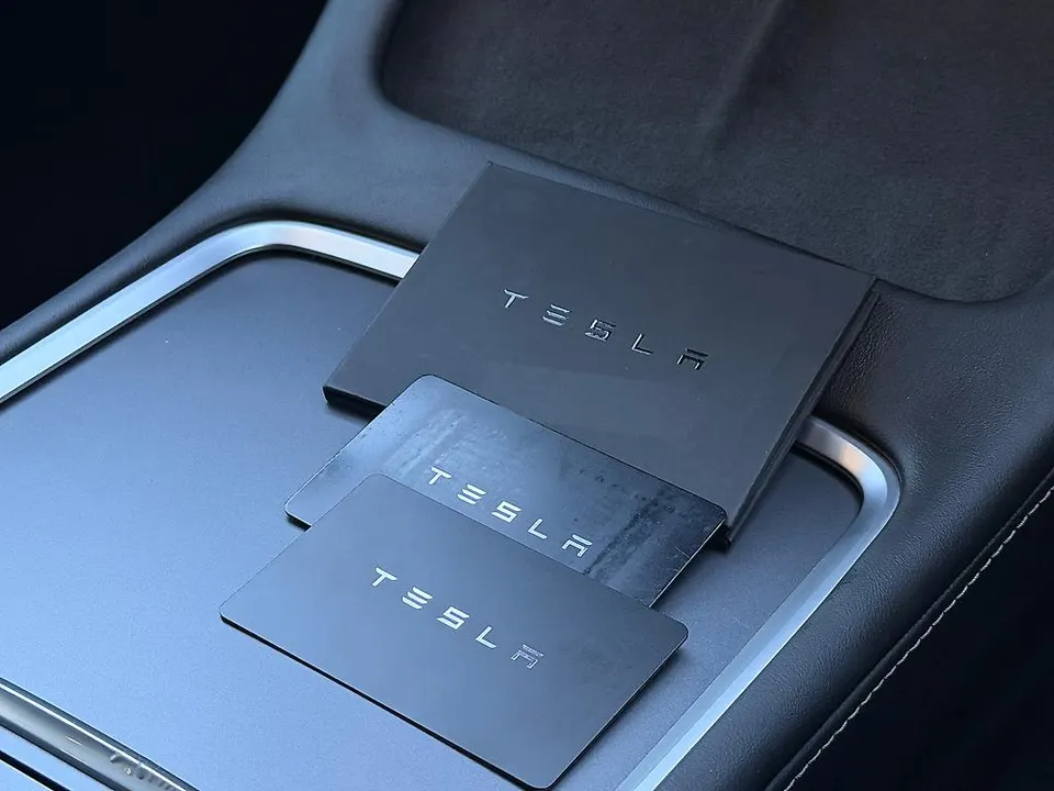 Black 2023 Tesla Model Y RWD | VERY LOW MILEAGE only 38K — photo 20