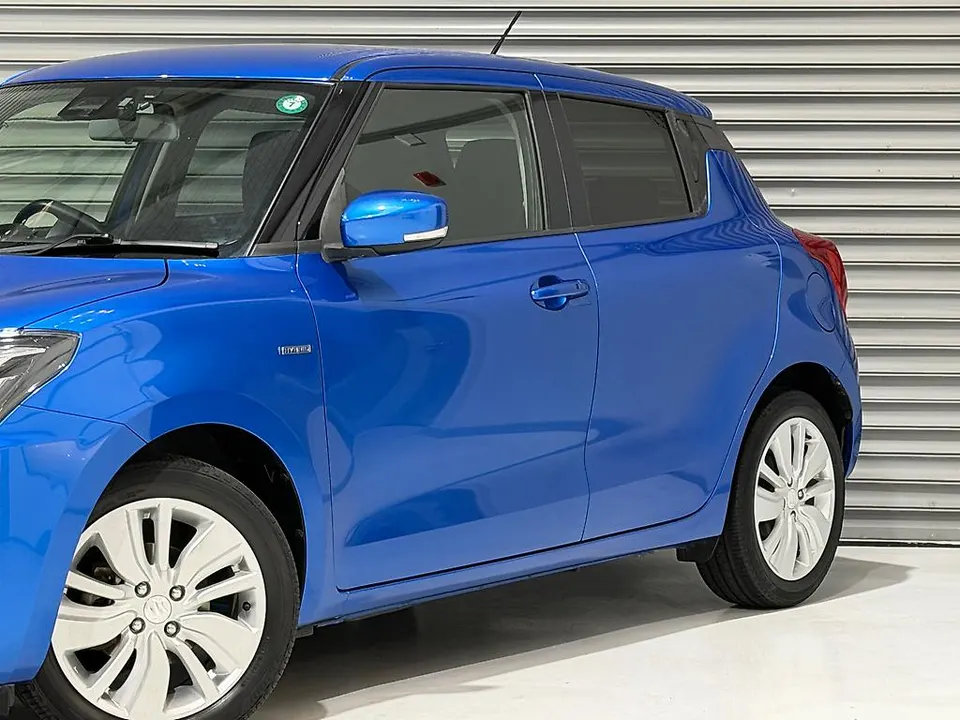 BLUE 2017 Suzuki SWIFT HYBRID ML | LOW MILEAGE — photo 30
