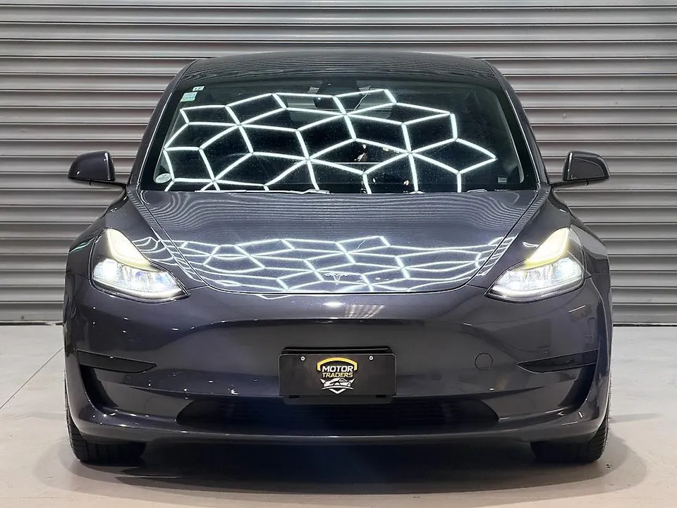 2021 Tesla Model 3 Standard Range Plus — photo 2