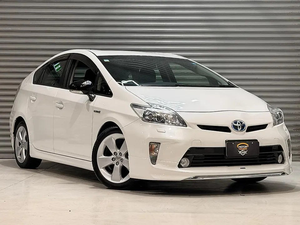White 2015 Toyota Prius G Limited Touring Selection with Bodykit for sale at Motor Traders, Wiri