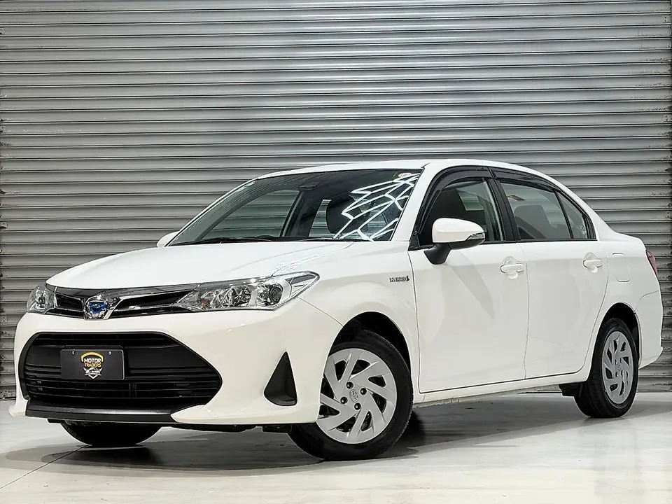 white 2021 Toyota Corolla Axio Hybrid Ex | VERY LOW MILEAGE for sale at Motor Traders, Wiri